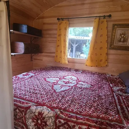 롯지 La Roulotte Au Coeur Du Maquis