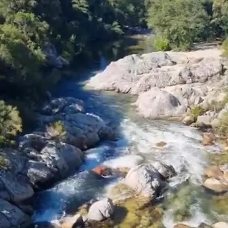 La Roulotte Au Coeur Du Maquis