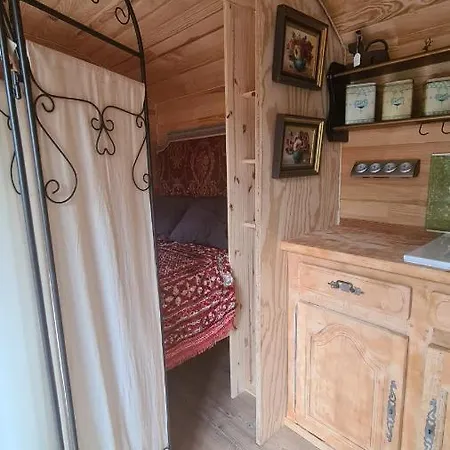 Lodge La Roulotte Au Coeur Du Maquis Carbuccia