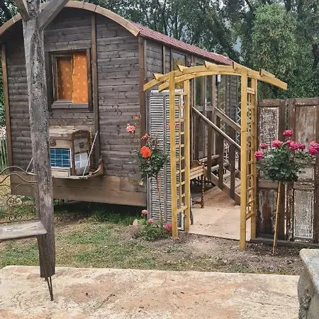 Lodge La Roulotte Au Coeur Du Maquis Carbuccia