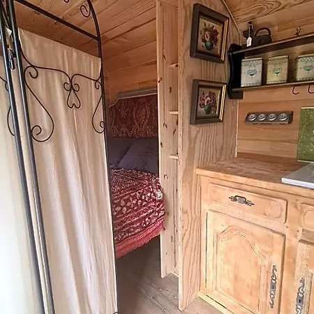 Lodge La Roulotte Au Coeur Du Maquis Carbuccia