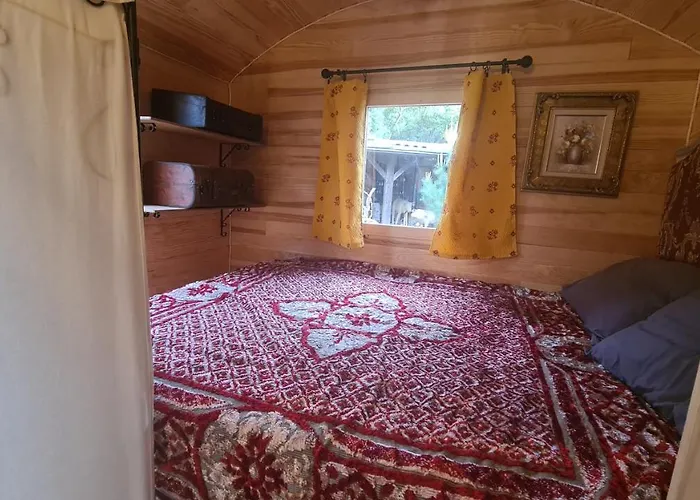 Jaktstuga La Roulotte Au Coeur Du Maquis