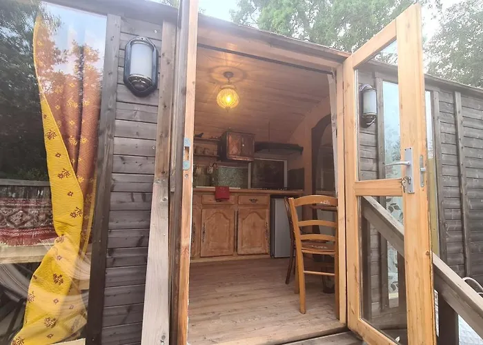 Lodge La Roulotte Au Coeur Du Maquis Carbuccia