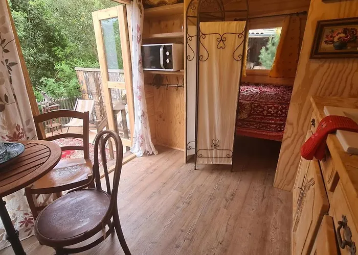 La Roulotte Au Coeur Du Maquis Lodge Carbuccia